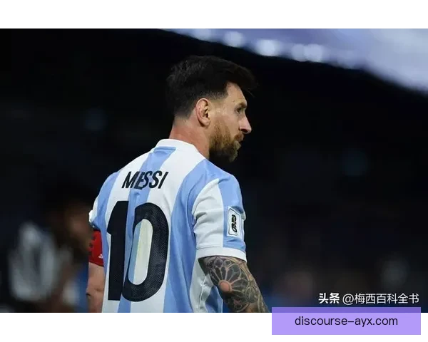 梅西挑战网球场 荣登ATP赛事新传奇巨星封号